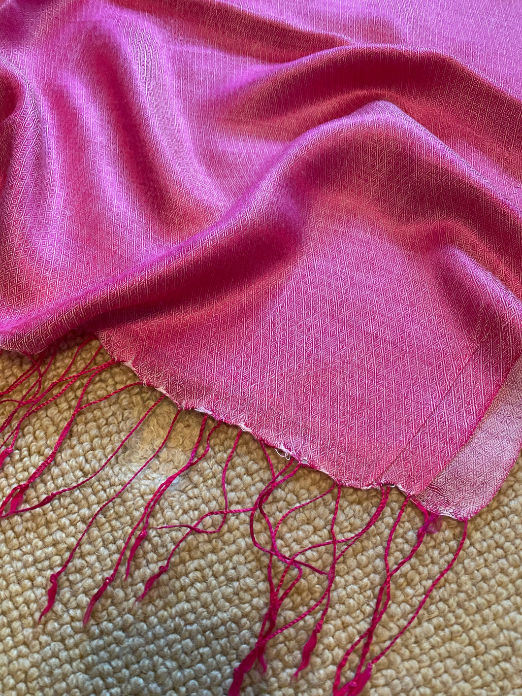 SU126 Raspberry, plain, long silk scarf with tassles