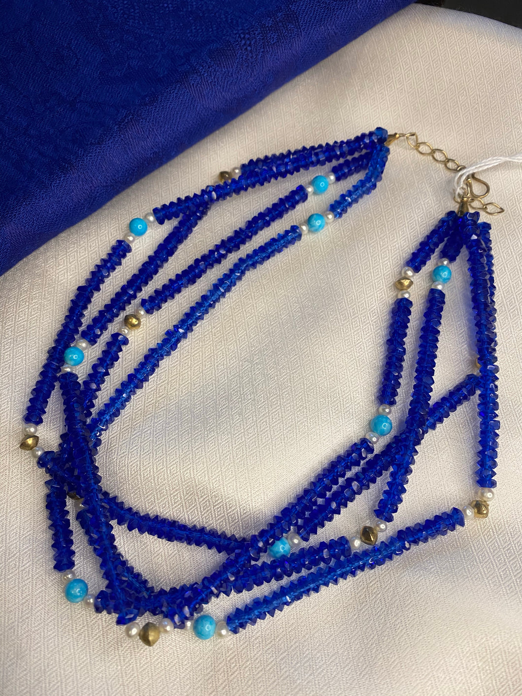 WIJ101 Bright blue quartz and bead necklace