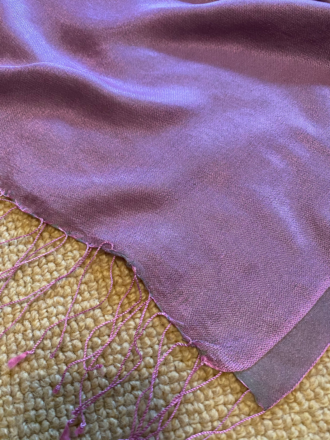 SU116 Lavender long silk scarf with tassles