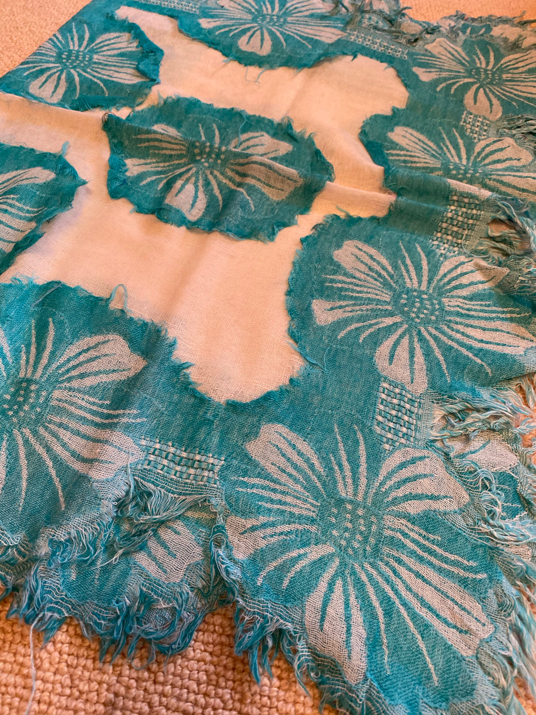 SP101 Large floral turquoise motif on cream wool scarf