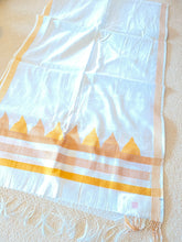 Load image into Gallery viewer, SP105 Fine cotton tangerine and cinnamon angled pattern on cream tassled scarf
